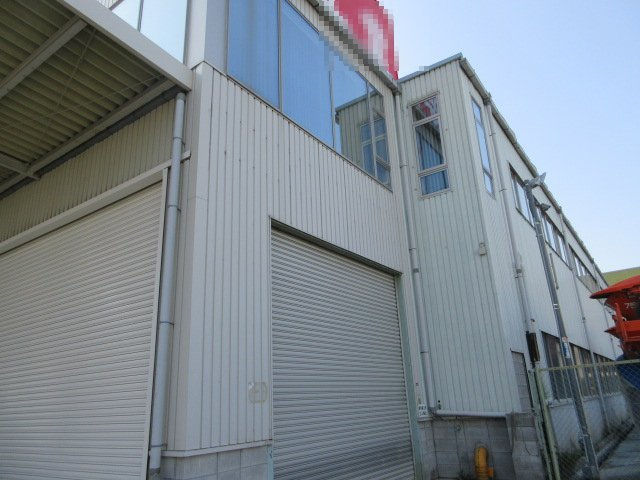 八尾市泉町１丁目の工場