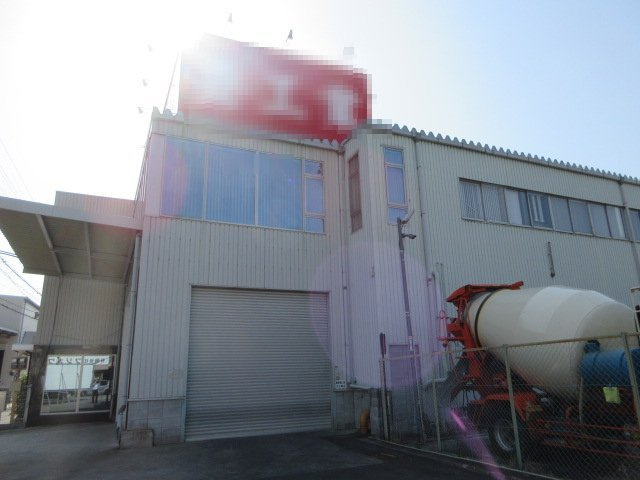 八尾市泉町１丁目の工場