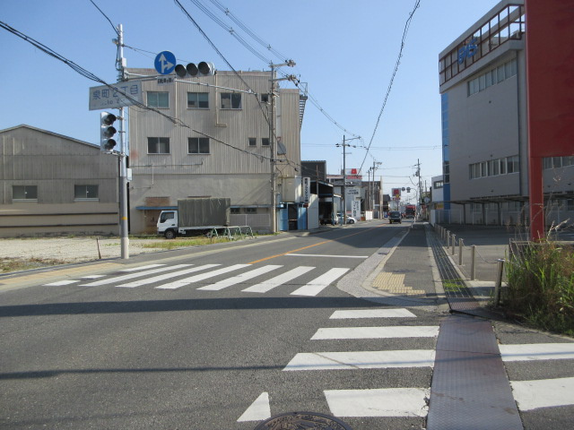 八尾市泉町１丁目の工場