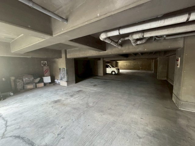調布市多摩川３丁目の賃貸マンションの駐車場