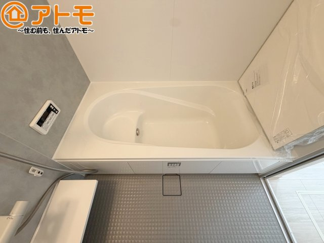 【浴室】 | 葵区古庄三丁目6期　新築戸建　2号棟 | ボタンひとつで湯張りのできるオートバスは、追い炊きも給湯温度の変更も楽々♪