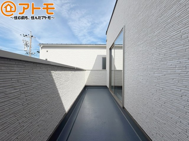 【バルコニー】 | 葵区古庄三丁目6期　新築戸建　2号棟 | 陽当りの良いバルコニーはお洗濯物はもちろんお布団もふかふかになります♪
