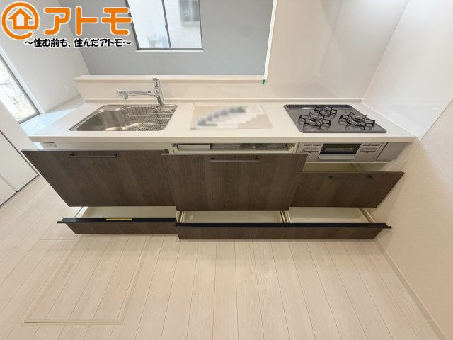 【キッチン】 | 葵区古庄三丁目6期　新築戸建　2号棟 | 大容量システムキッチン♪お料理スペースやシンク広々！毎日の家事をしっかりサポート♪