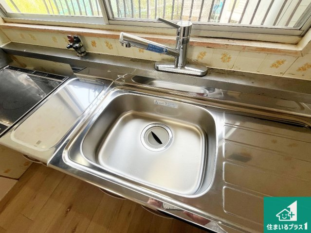 明石市二見町福里　中古一戸建ての設備|広々としたシンクで食器洗いも楽々！