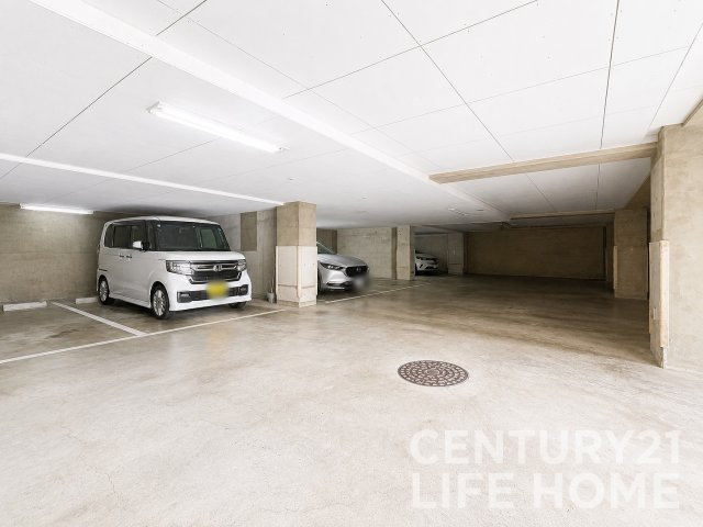 【駐車場】 | 鷺沼南パーク・ホームズクルエダ | 駐車場があるので、車を買う予定の方も安心です