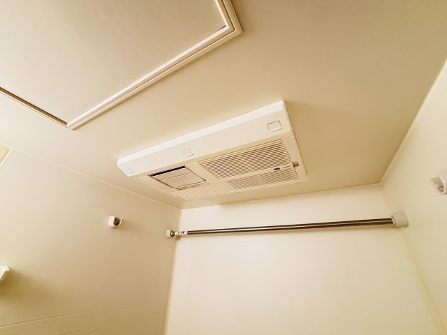 Ｙ’ｓ　Ｓｔｕｄｉｏの設備|浴室乾燥機