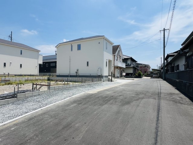 碧南市尾城町三丁目1番『仲介手数料無料』新築一戸建て・建売の前面道路含む現地写真