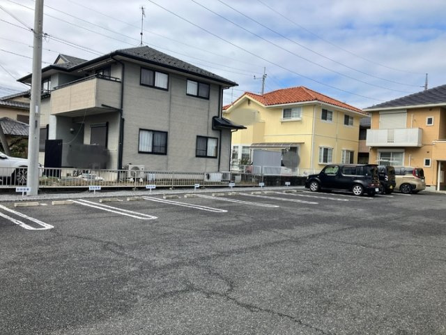 ルポゼAの駐車場
