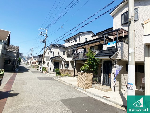 明石市田町　中古一戸建ての前面道路含む現地写真|車通りの少ない前面道路！お子様がいらっしゃるご家族でも安心！