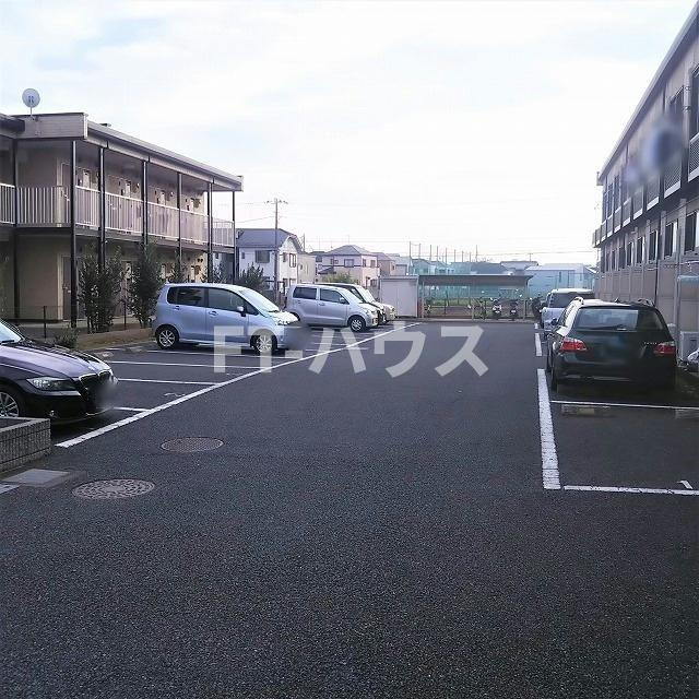レオパレスＦＯＲＥＴⅡの駐車場