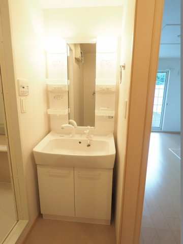 【洗面所】 | フレシール小倉東Ｒ | 使いやすい洗面所です