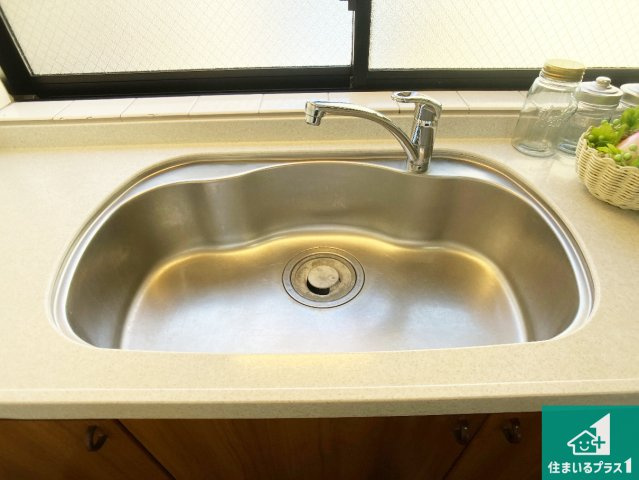 明石市藤江　中古一戸建ての設備|広々としたシンクで食器洗いも楽々！