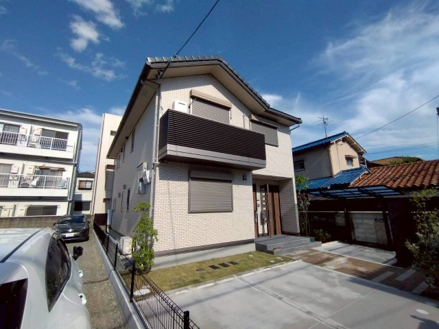 YOUR MAISON上本町の外観