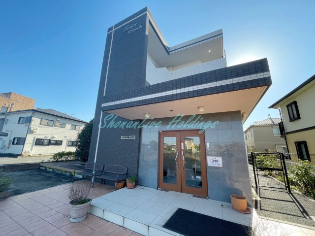 藤沢市長後の賃貸マンションの外観