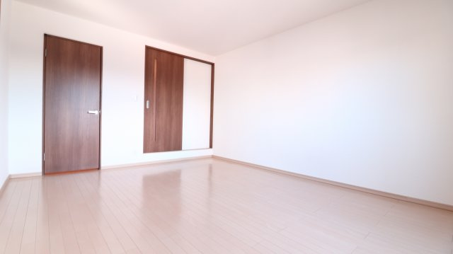 ワコーレヴィアーノ須磨月見山本町Ⅱの子供部屋