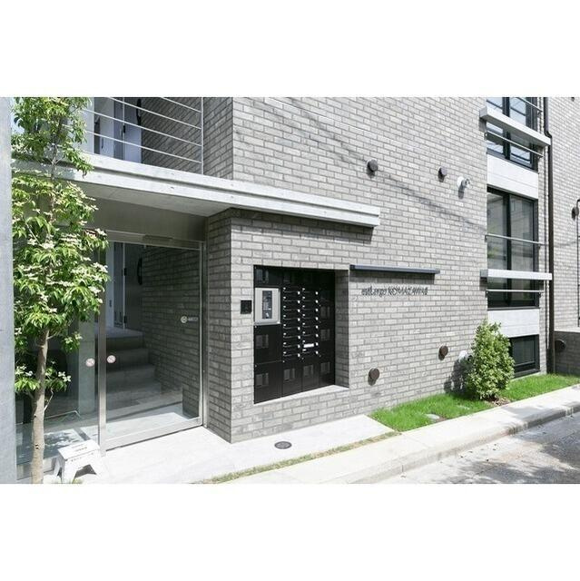 est Largo KOMAZAWAⅡのエントランス
