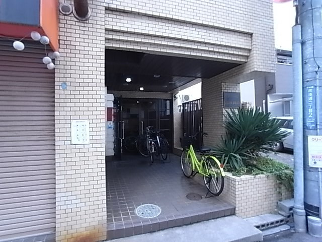 GSハイム高速神戸のエントランス