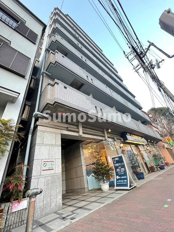 ワコーレ新神戸ステージの外観