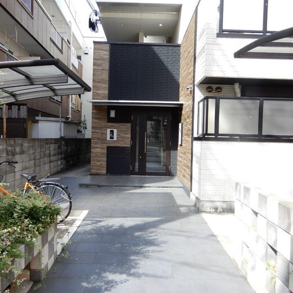 Wins Court Utajimaのロビー|建物の内部です