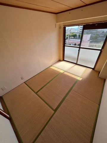 ハイツ菊水の和室