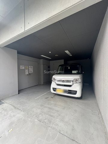 サムティ難波VIVOの駐車場
