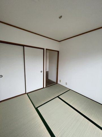 ハイツ菊水の和室