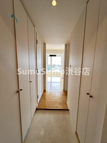 MFPR代々木タワーの玄関|収納もある玄関です