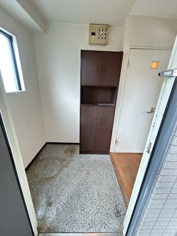 サンロイヤル神垣の玄関