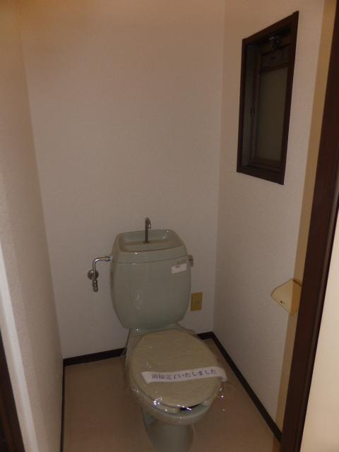 タウンハウスＣ棟のトイレ|コンパクトで使いやすいトイレです