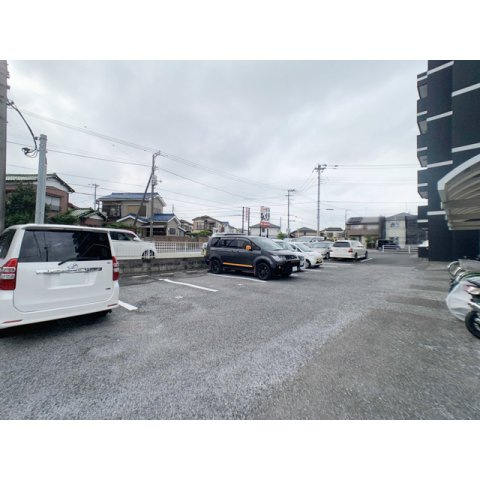 うぇるの駐車場|駐車スペースもあります