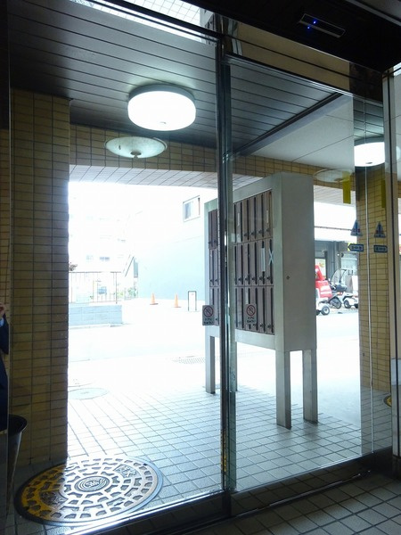 アーバンヒルズ西川口のエントランス|建物の内部です