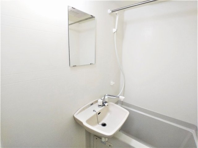 レオネクストＭＯＥの内装|明るい色調の室内です