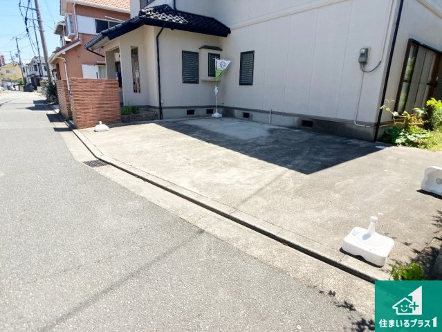 加古川市野口町良野　中古一戸建ての駐車場|駐車スペース！散水栓があるので、こまめに愛車を洗えます！