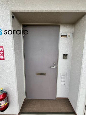 ハイラーク入間　中古マンション　2階の玄関|8/31撮影