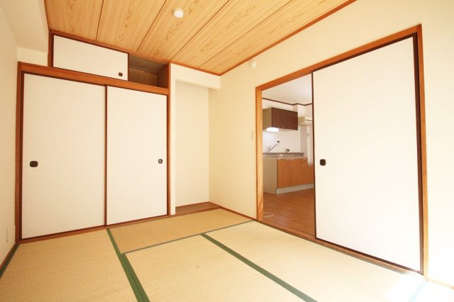アメニティマンションIIIの和室