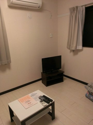 レオネクスト藤仁　西川口の居間・リビング|備品は部屋毎に異なります。１Ｆのみフローリング