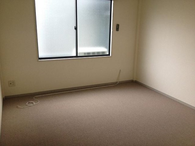 レオパレスルミエールの寝室|使い勝手のいい寝室です