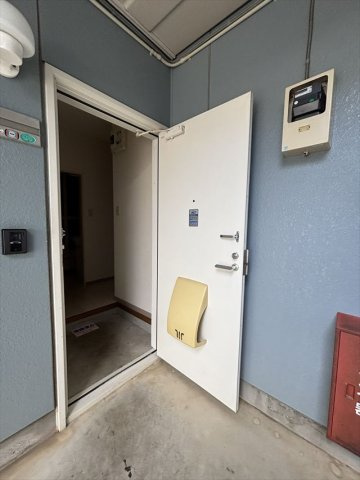 コーポマツノキ四番館の玄関|毎日通る玄関はこちらです