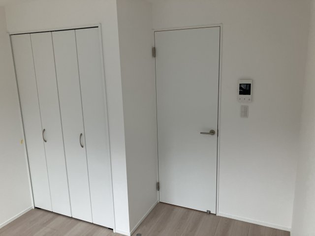 ラフォン一ノ割の洋室|使い勝手のいい洋室です