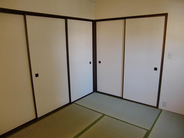 こちらのリビングで趣味の時間をお楽しみください
