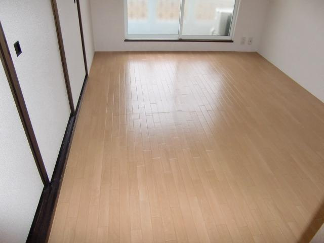 こちらの居間で趣味の時間をお楽しみください