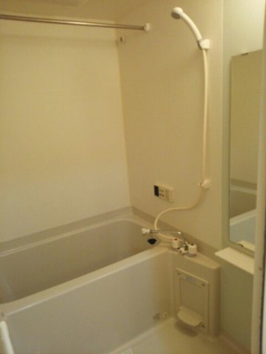 【浴室】 | メゾン・ユーカリ | ゆったり過ごせるお風呂です