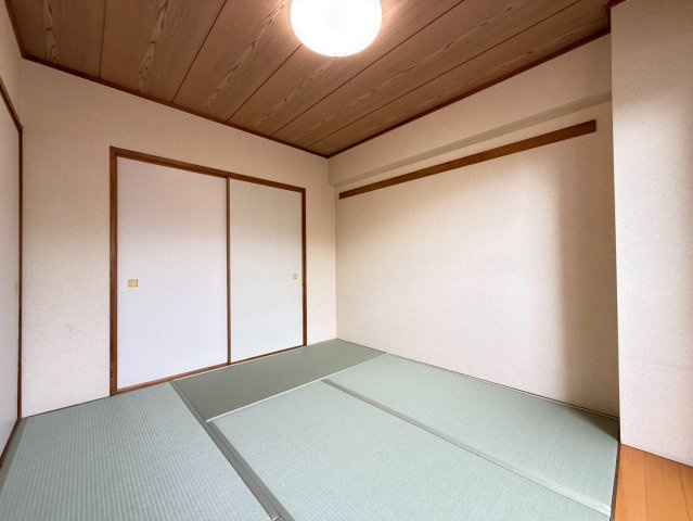 シャトルグランディの和室