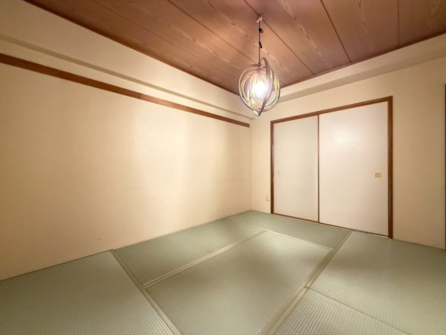 シャトルグランディの和室