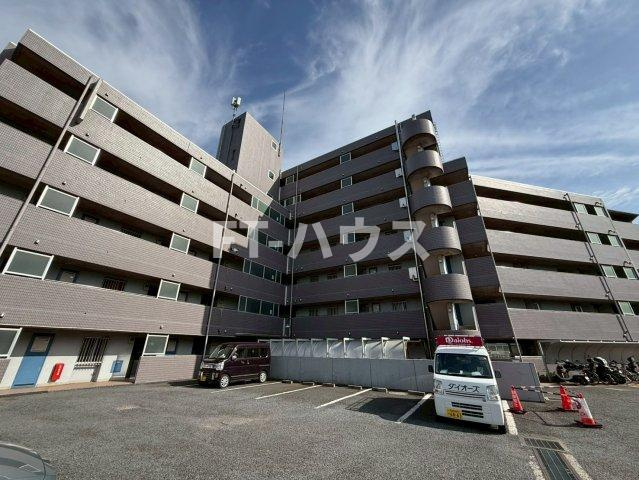 シャトルグランディの外観