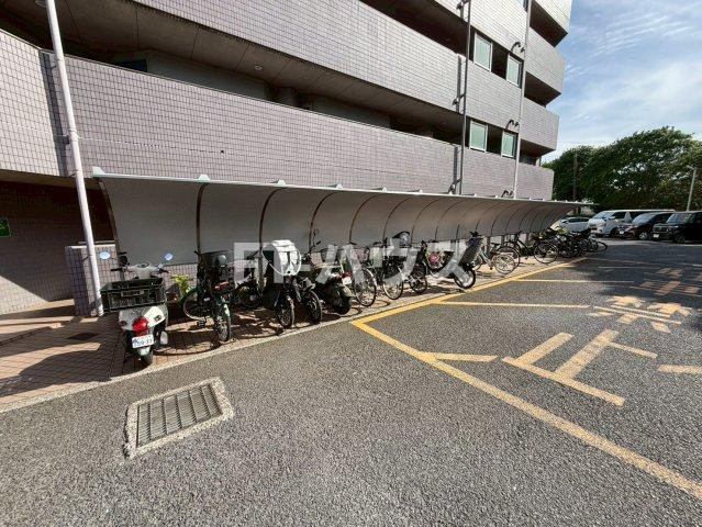シャトルグランディの駐車場