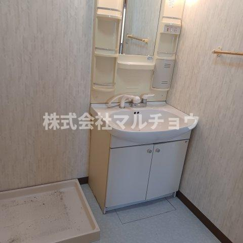 大和マンションの洗面所|忙しい朝には欠かせない洗面所です