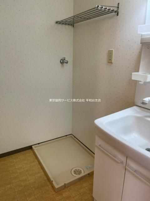 エステート矢島の洗面所