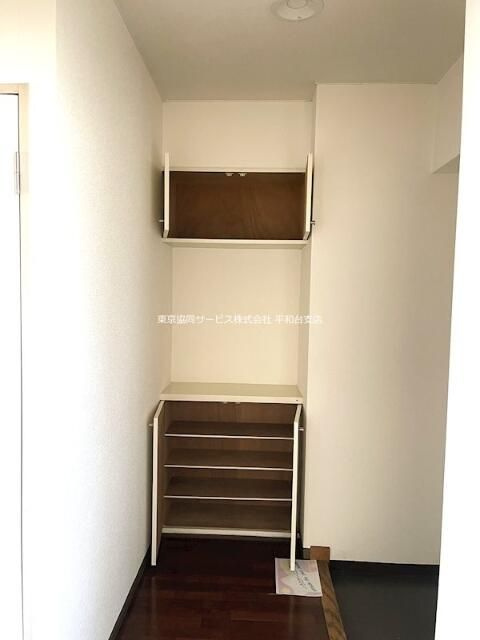 エステート矢島の玄関