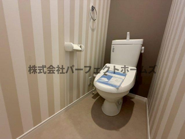 高野道ガレージハウスA棟のトイレ|トイレです